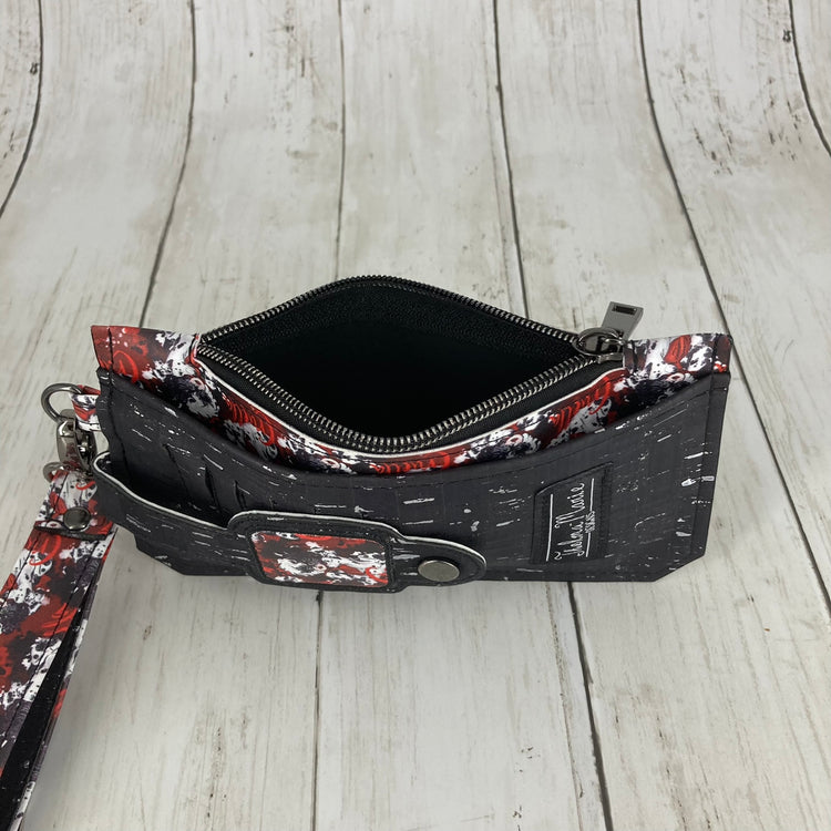 Purse Pal XL Wristlet (Cruella de Vil, Black Cork)