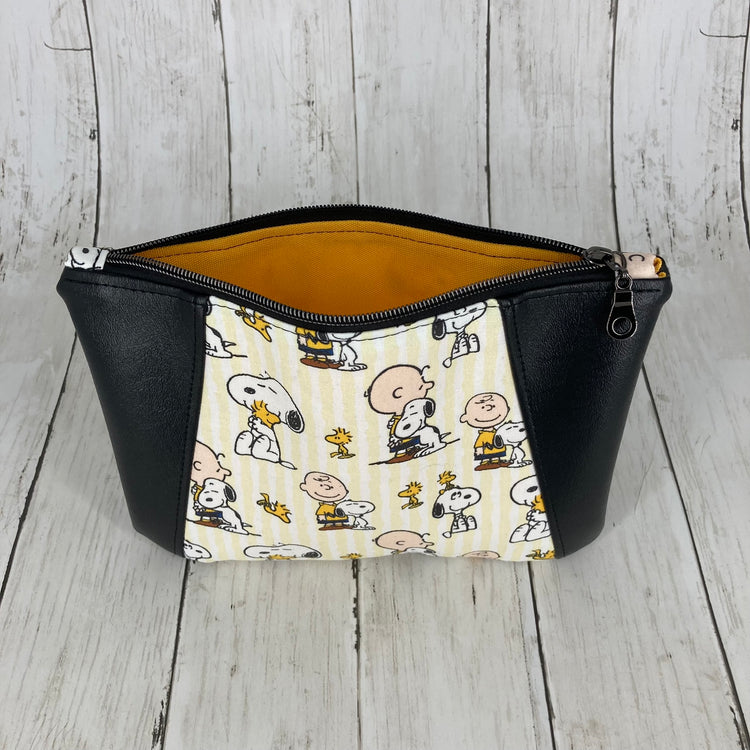 Sunshine Pouch (Charlie, Dog, and Bird)