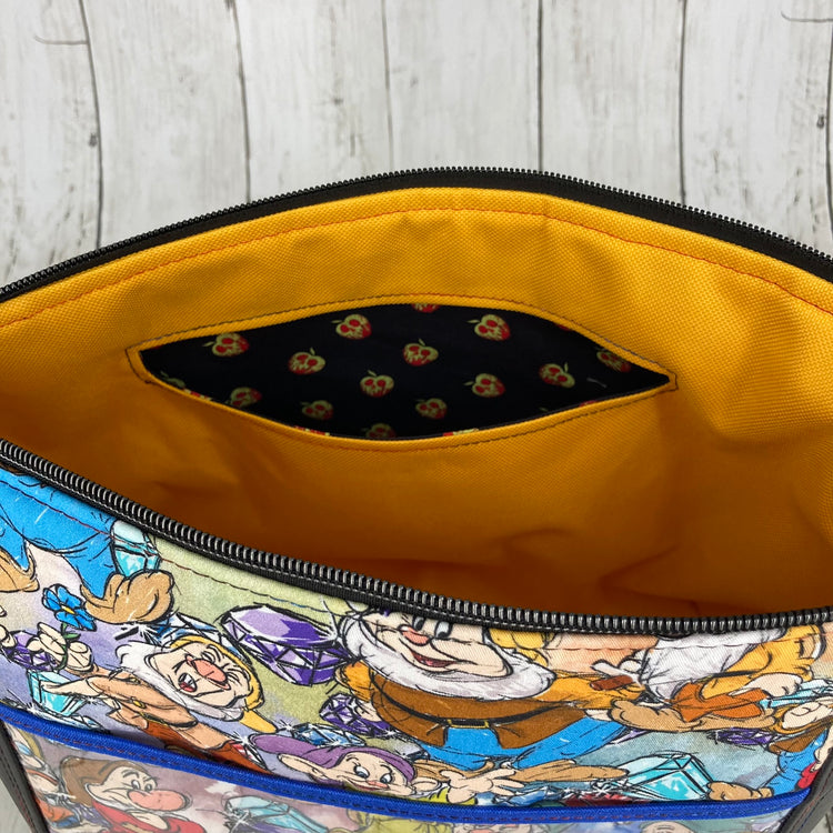 Bomb Dot Com Beauty Bag (Snow White & Dwarfs)