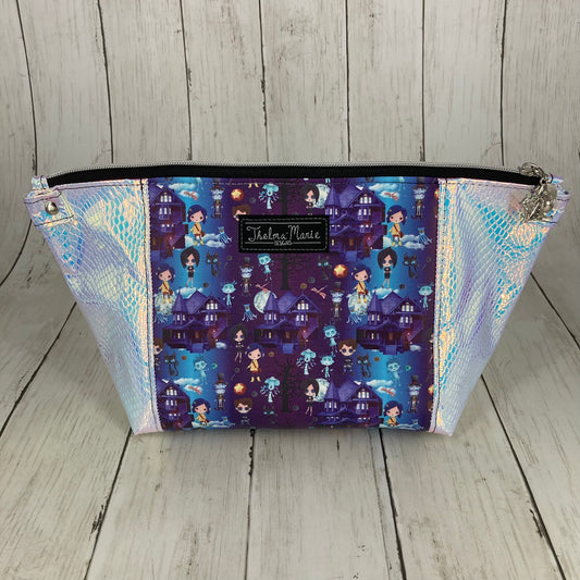 Peek-A-Boo Beauty Bag (Coraline, Silver)
