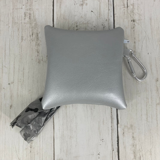 Dog Poo Bag Holder (Huskie, Grey/White)