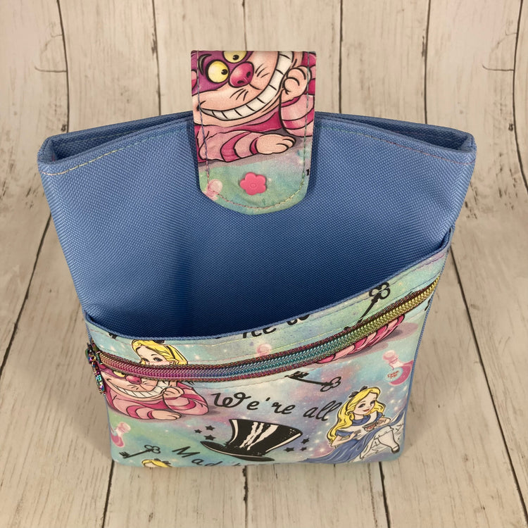 Book Sleeve With Pockets (Alice in Wonderland)