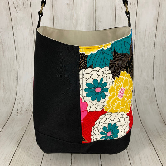 Bonnie Bucket Bag (Floral & Black)