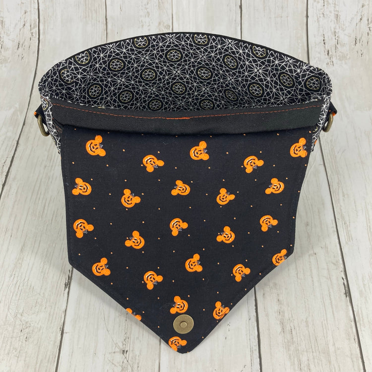 Acacia Crossbody Bag (Halloween Mouse)