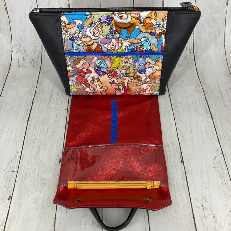 Bomb Dot Com Beauty Bag (Snow White & Dwarfs)