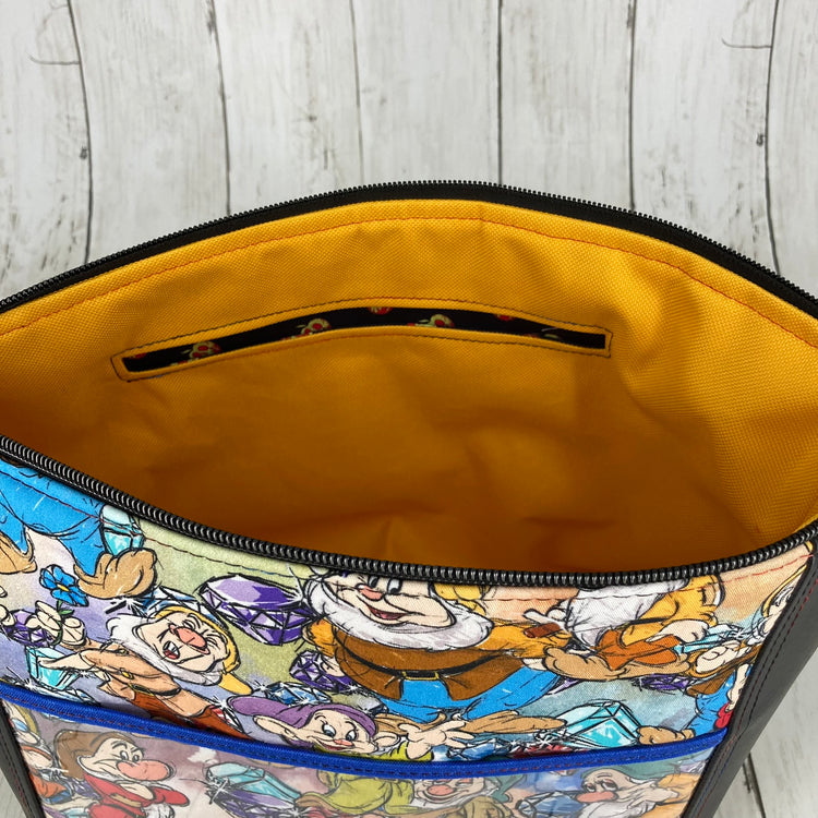 Bomb Dot Com Beauty Bag (Snow White & Dwarfs)